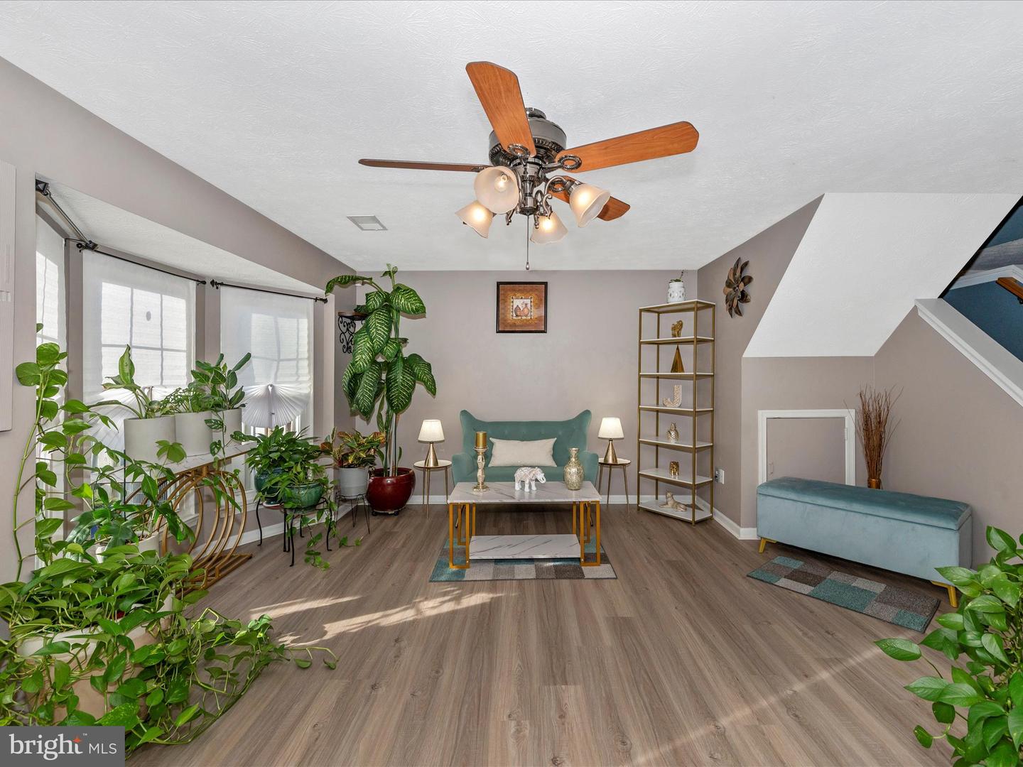 594 Boysenberry LANE