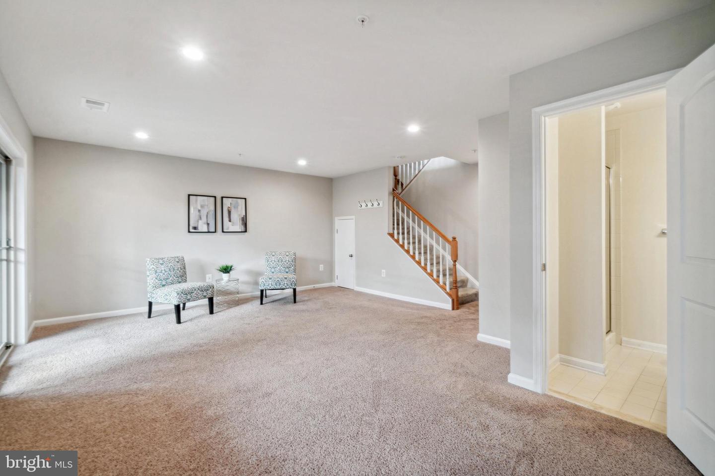 6544 Newton DRIVE