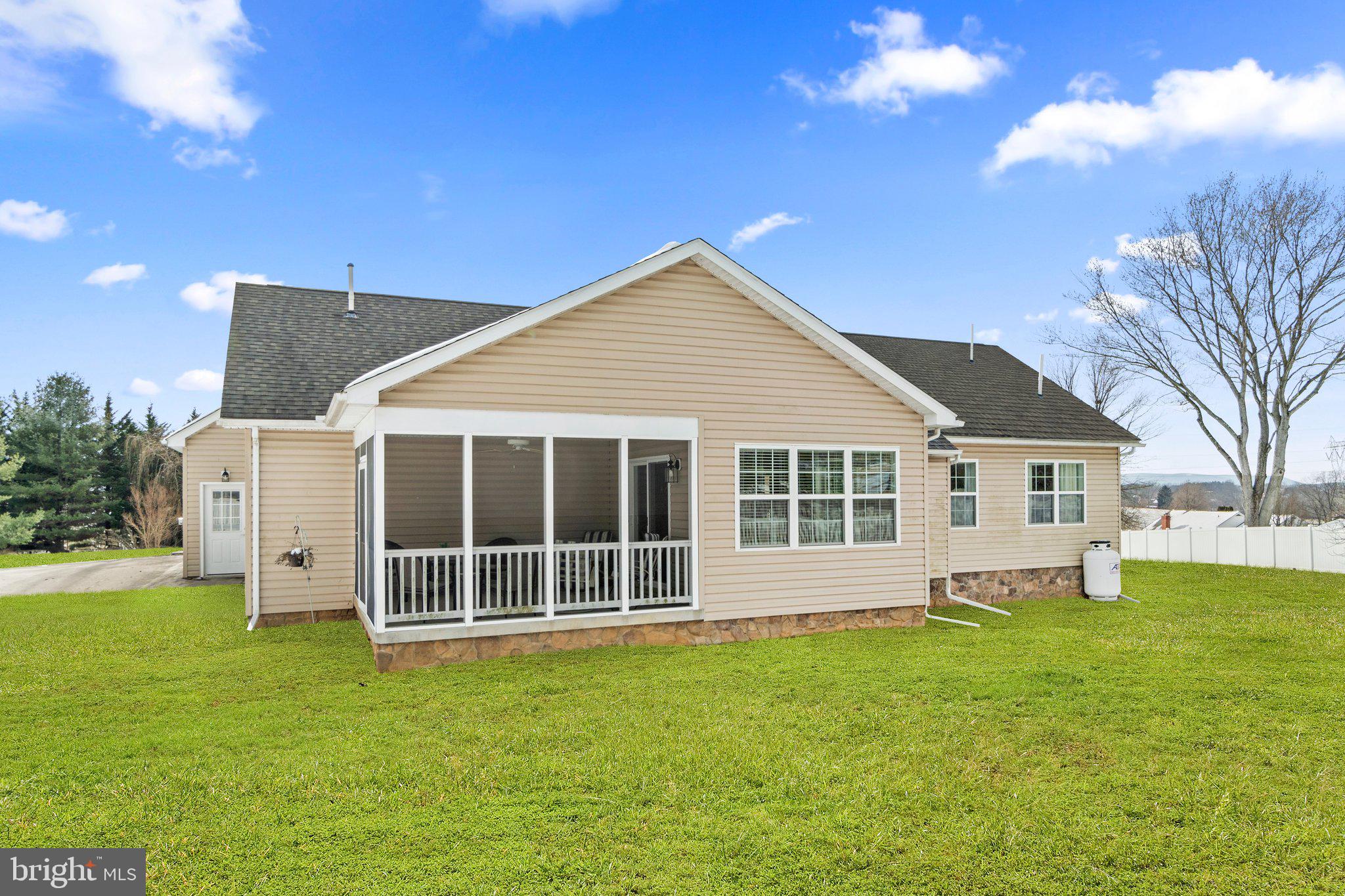 3434 Pecan COURT