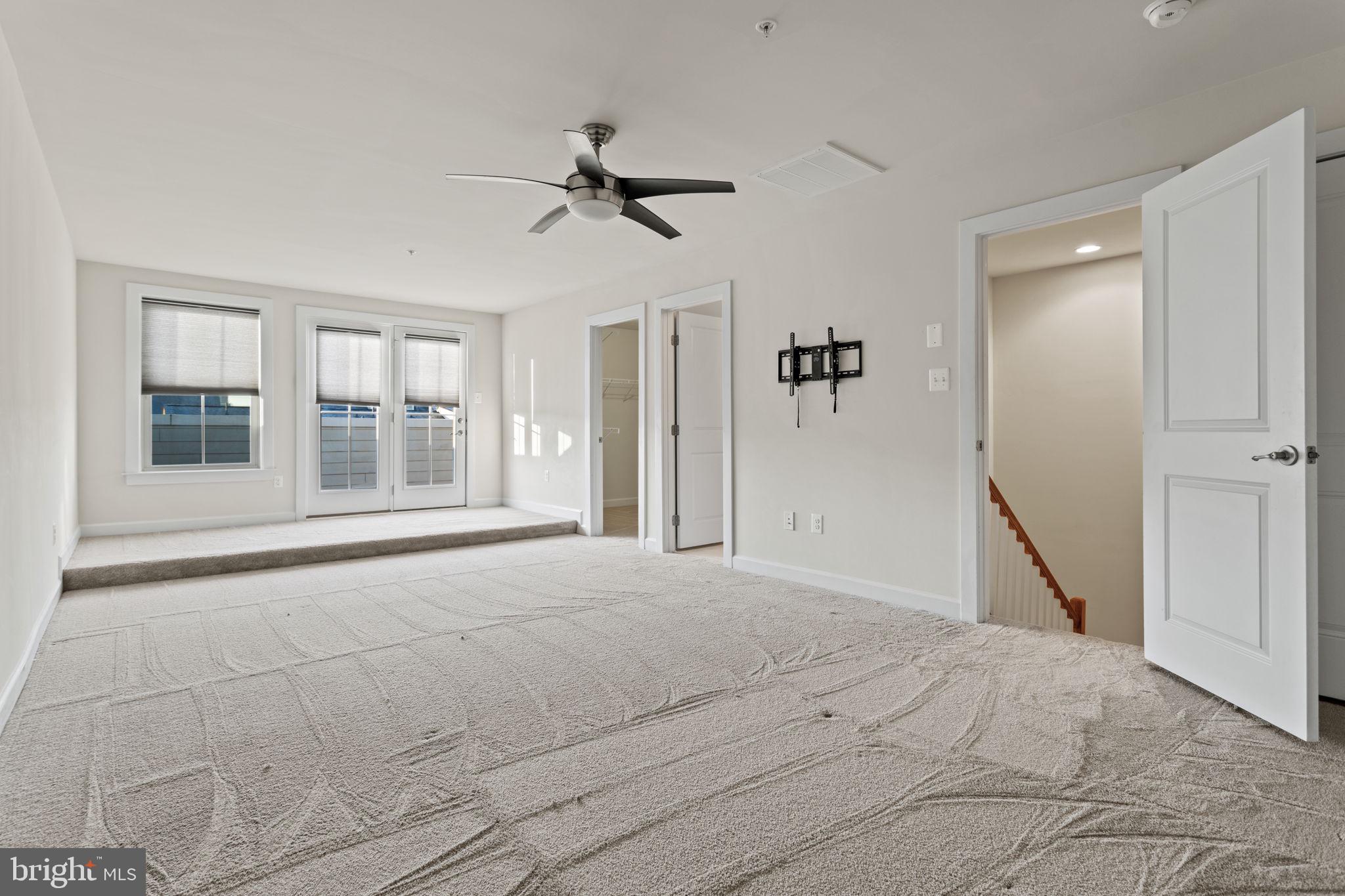 9152 Kenway Lane