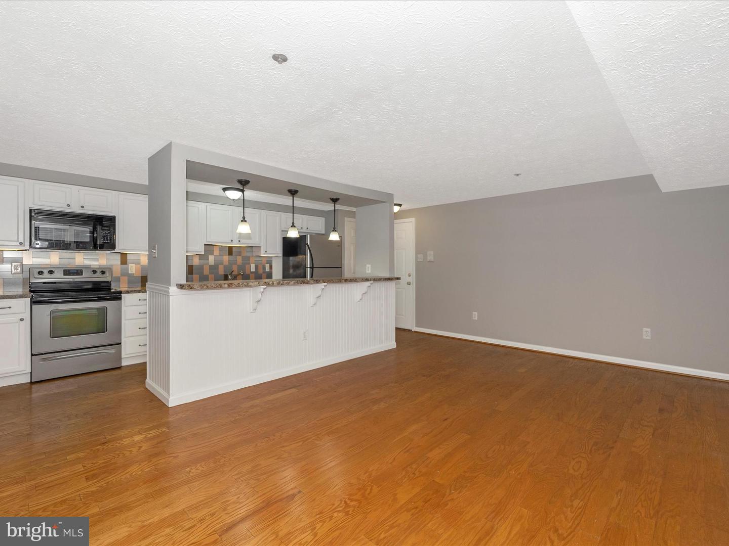 617 Himes Ave #Vi101