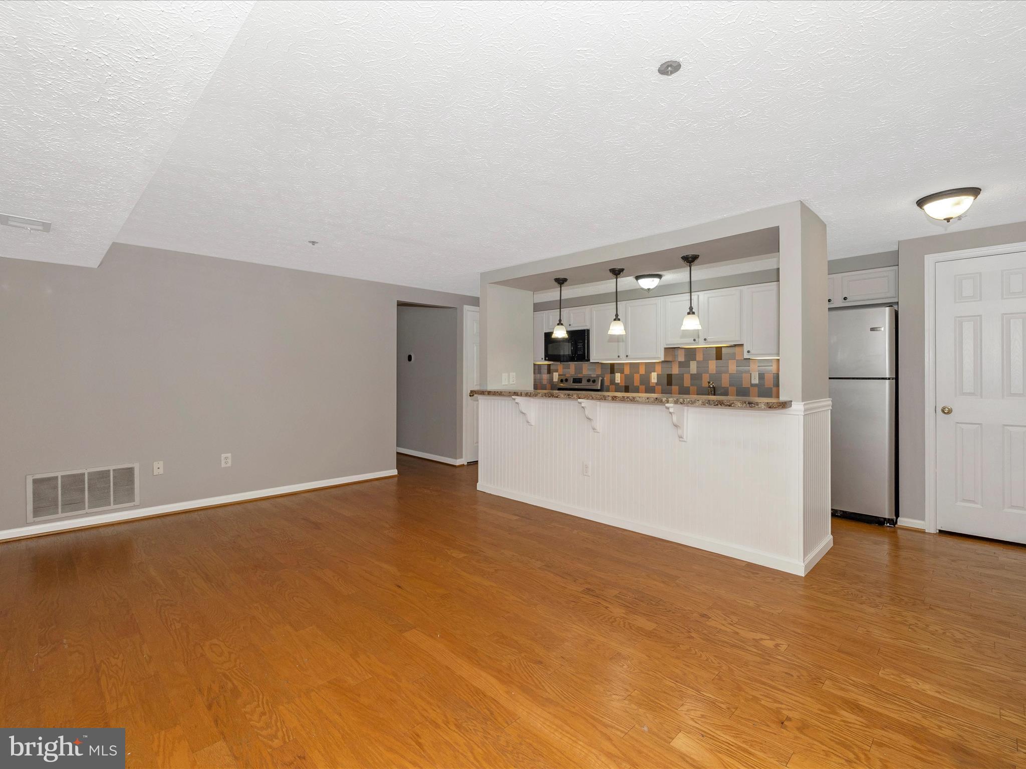617 Himes Ave #Vi101