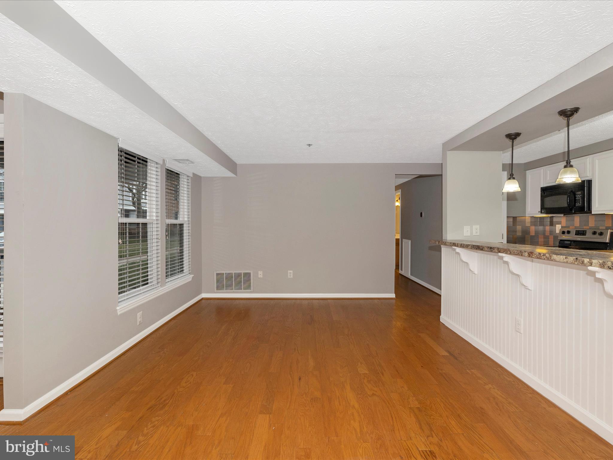 617 Himes Ave #Vi101