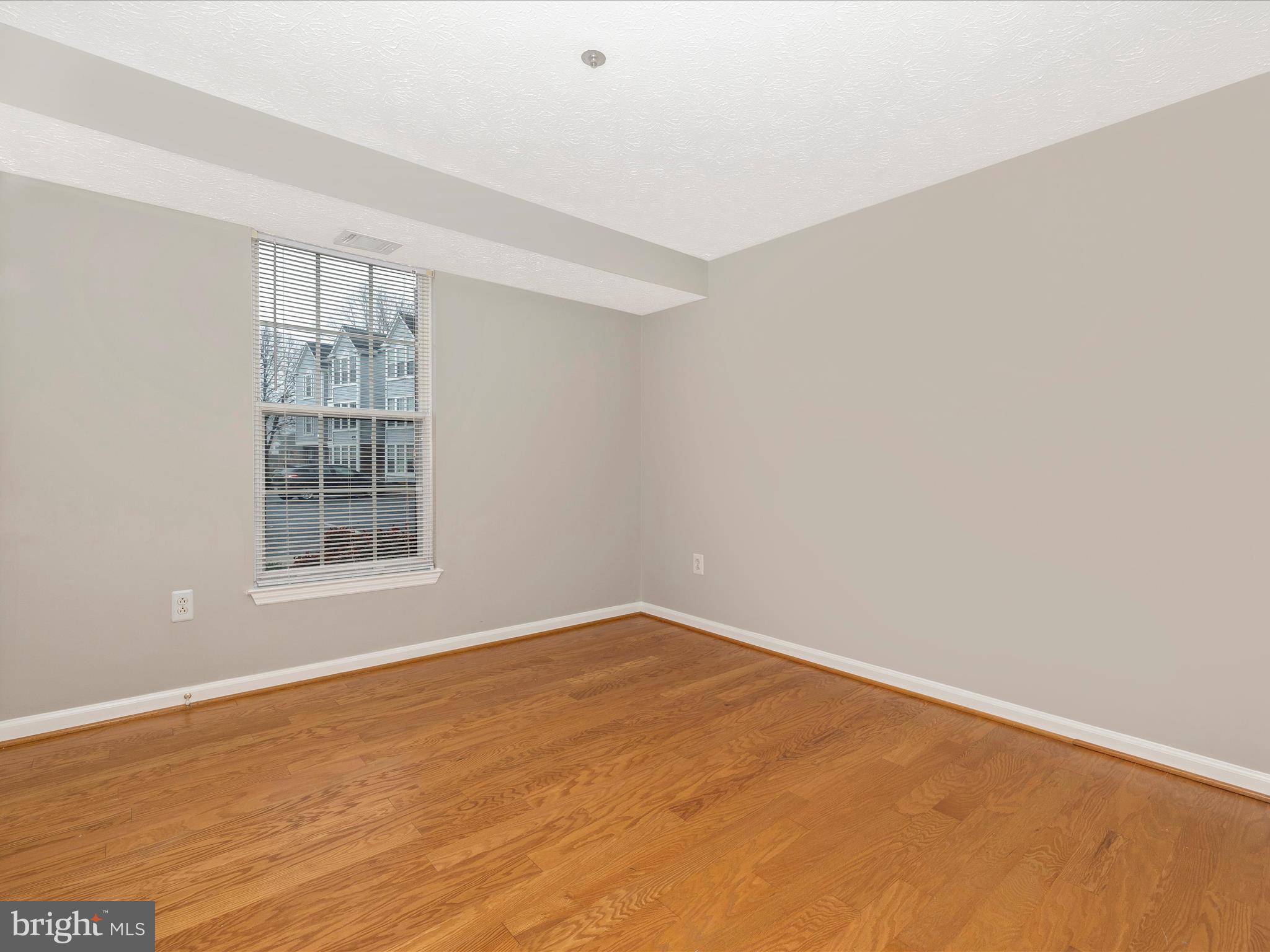 617 Himes Ave #Vi101