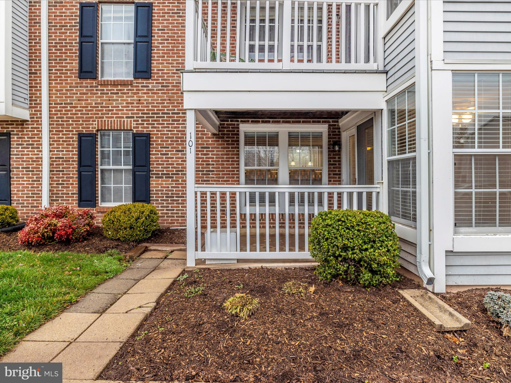 617 Himes Ave #Vi101