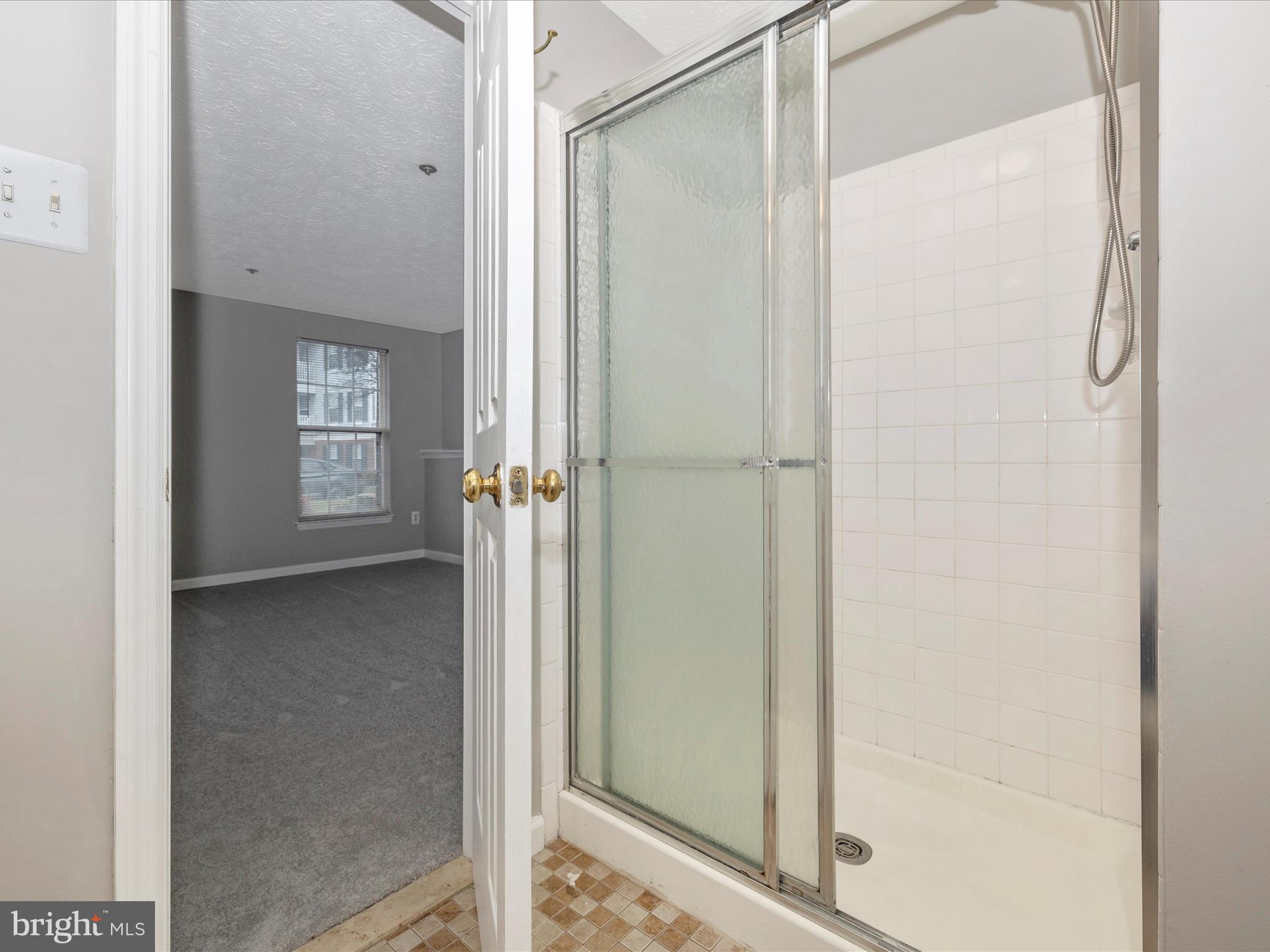 617 Himes Ave #Vi101