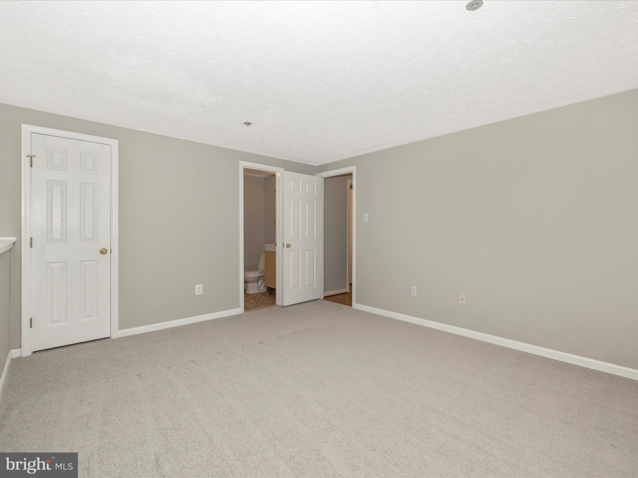 617 Himes Ave #Vi101