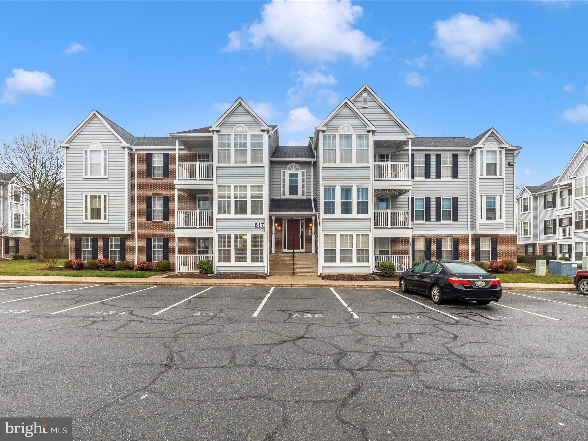 617 Himes Ave #Vi101