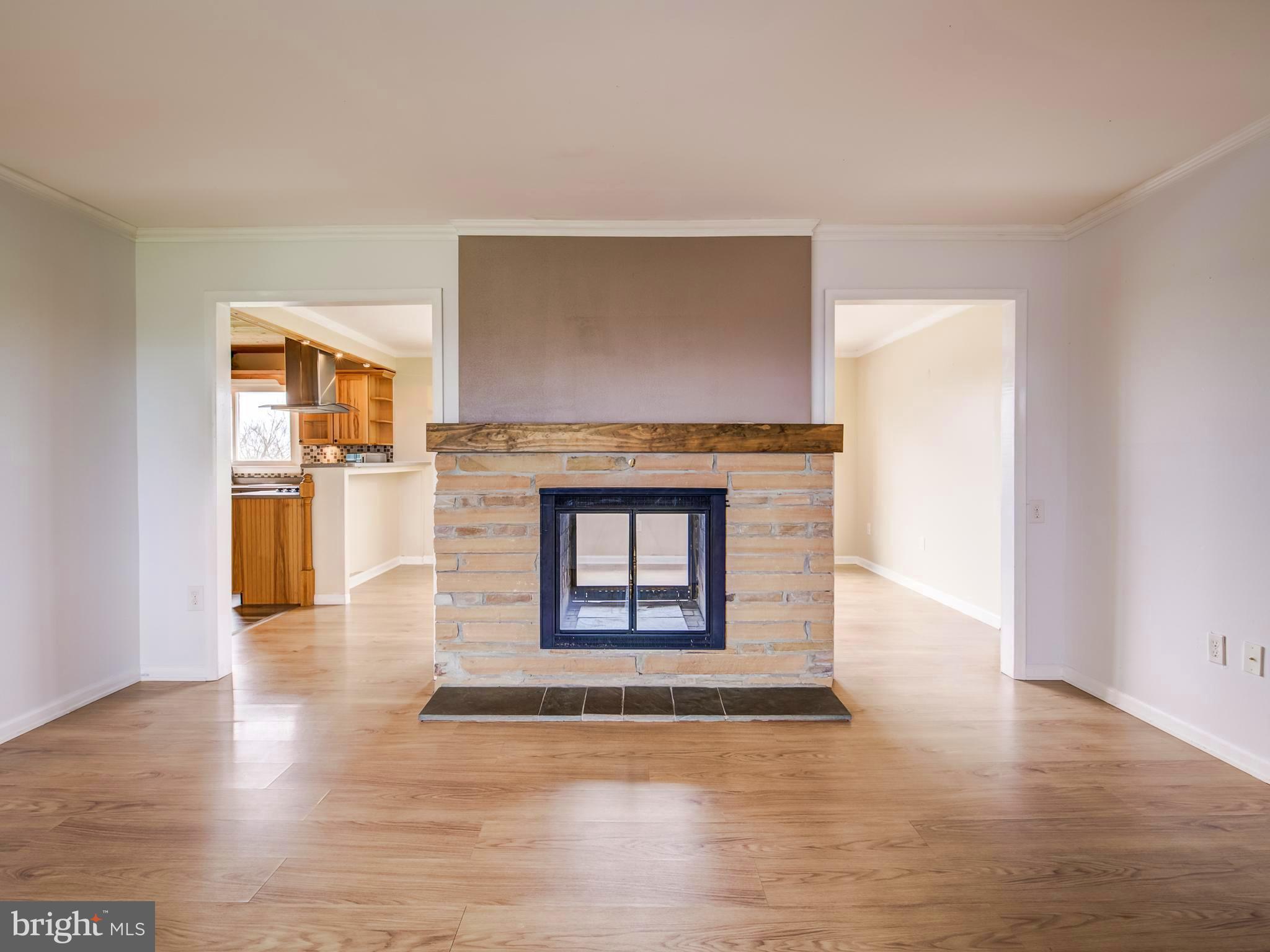1233 Rosemont Dr