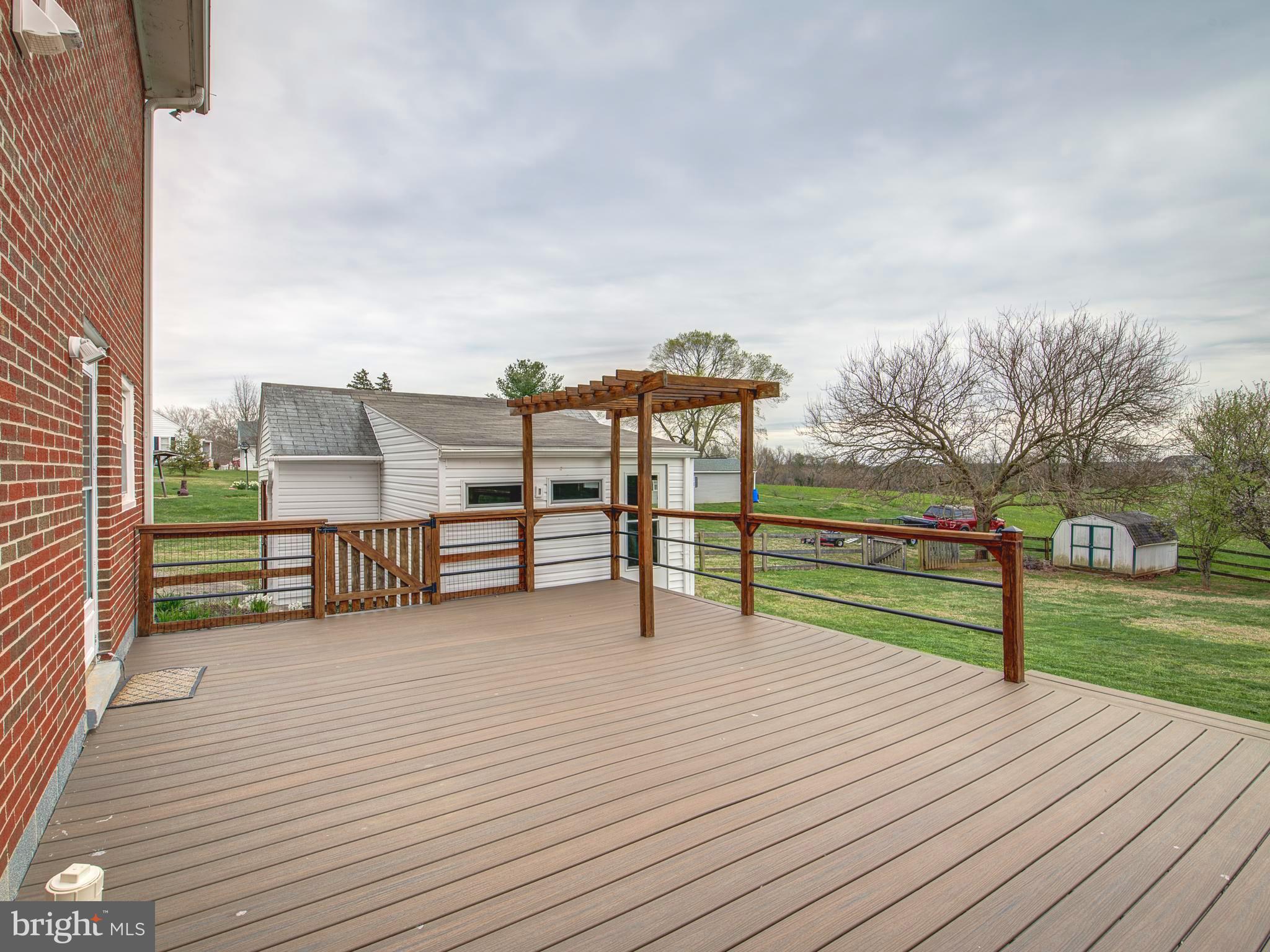 1233 Rosemont Dr