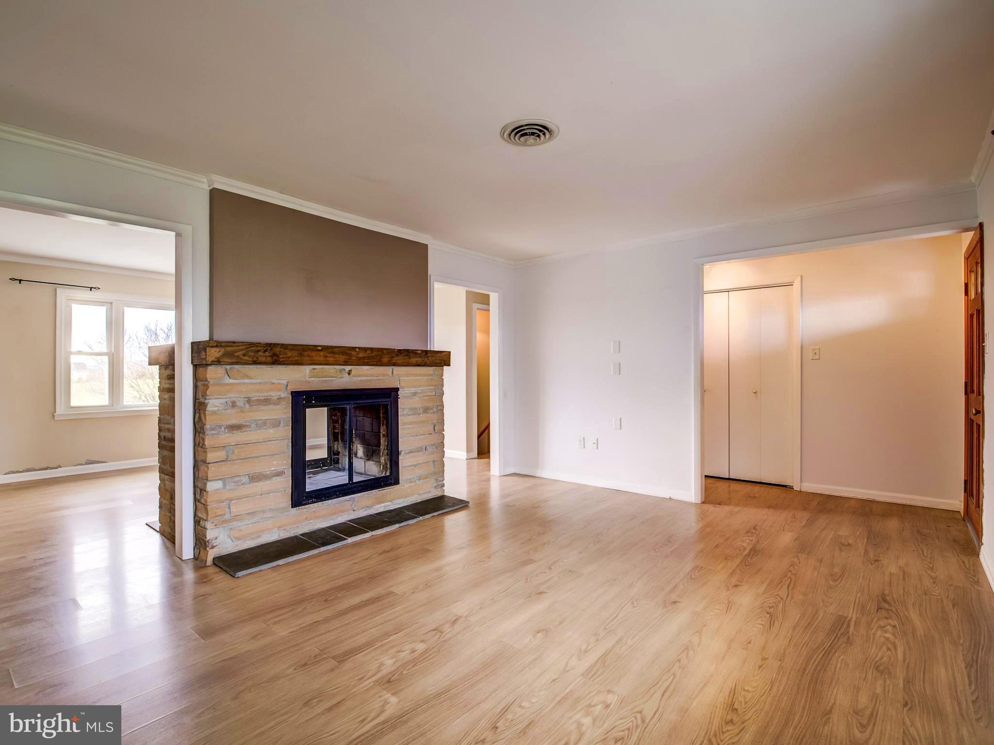 1233 Rosemont Dr