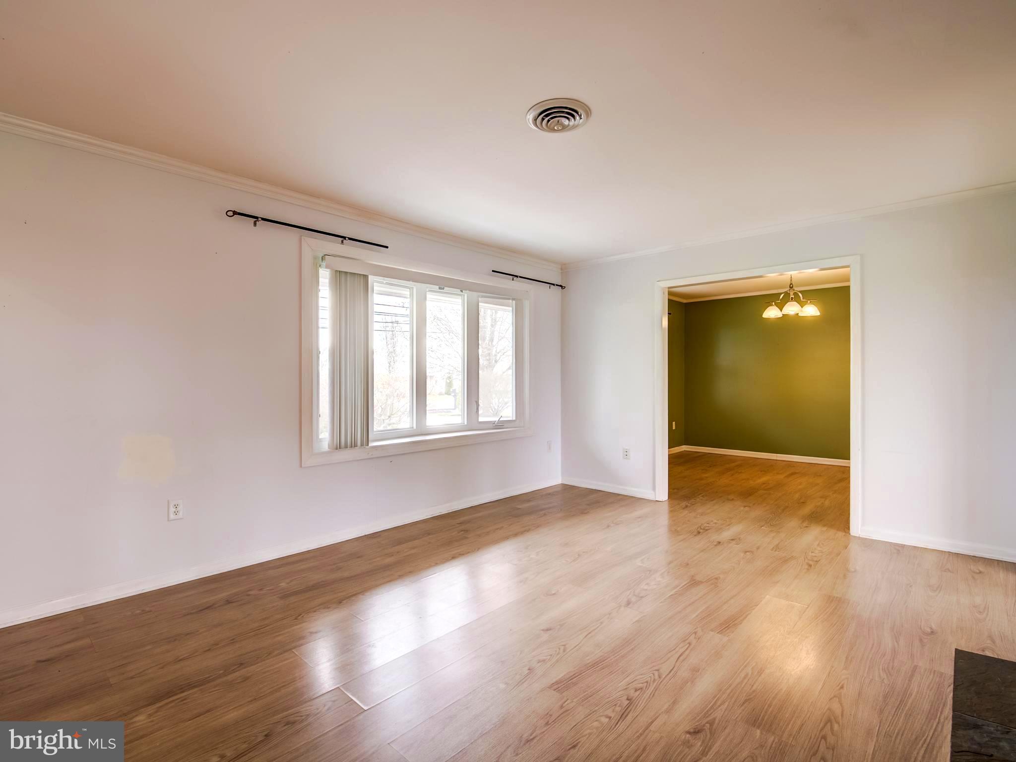 1233 Rosemont Dr