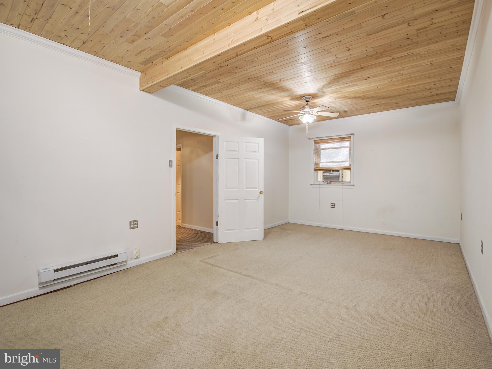 1233 Rosemont Dr