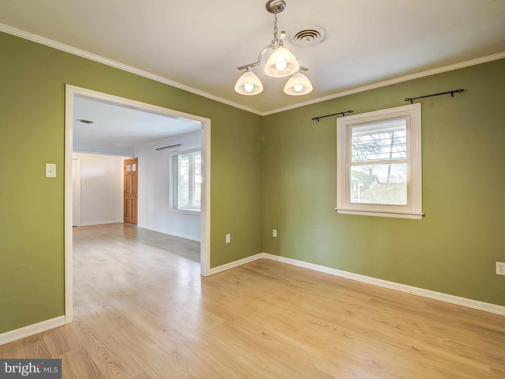 1233 Rosemont Dr