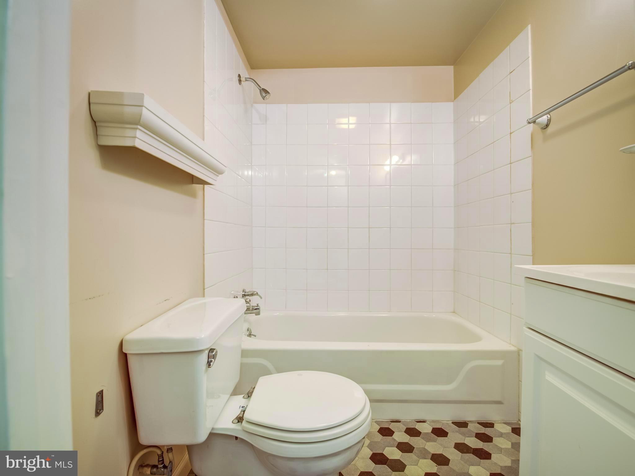 1233 Rosemont Dr