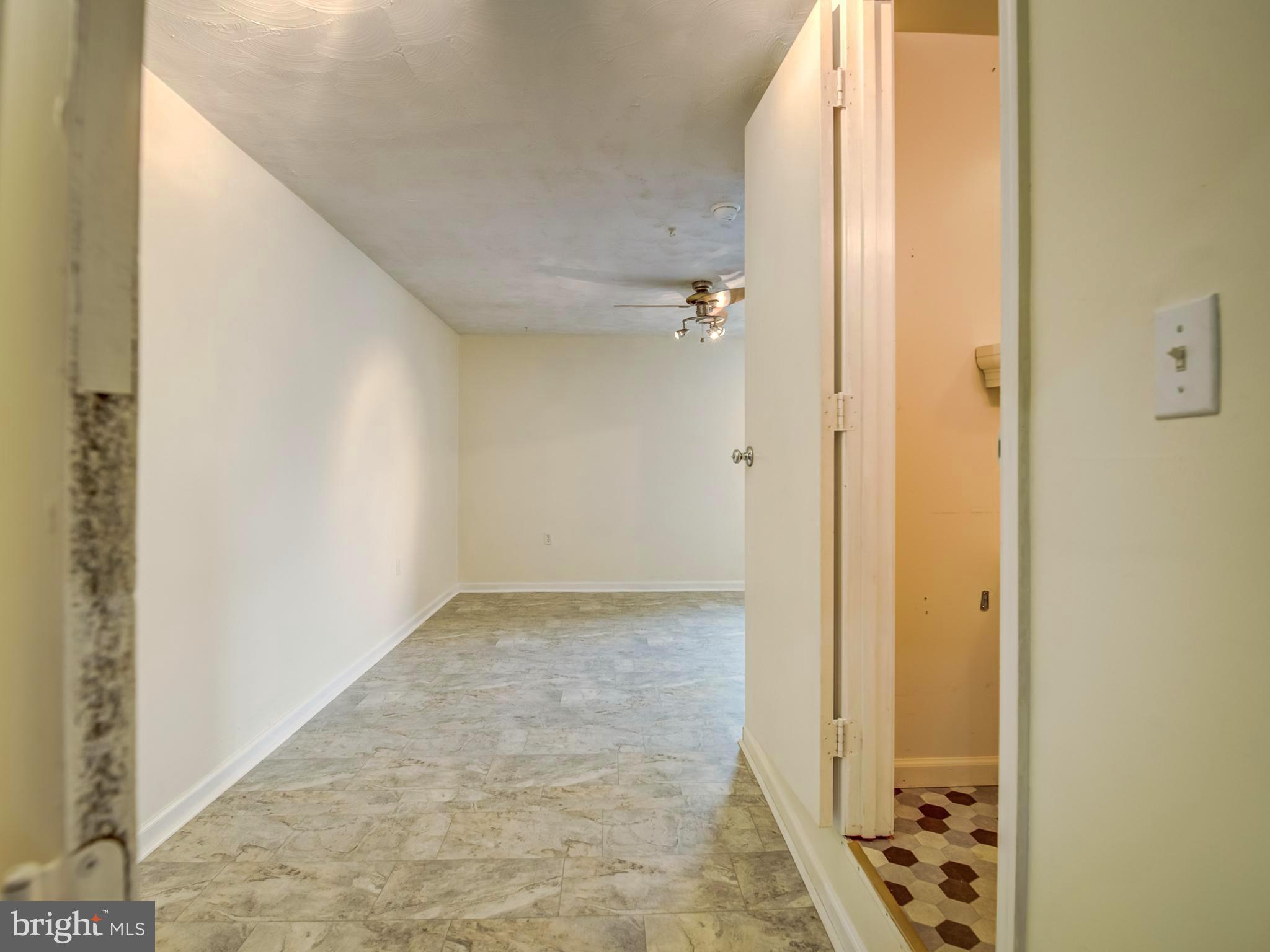 1233 Rosemont Dr