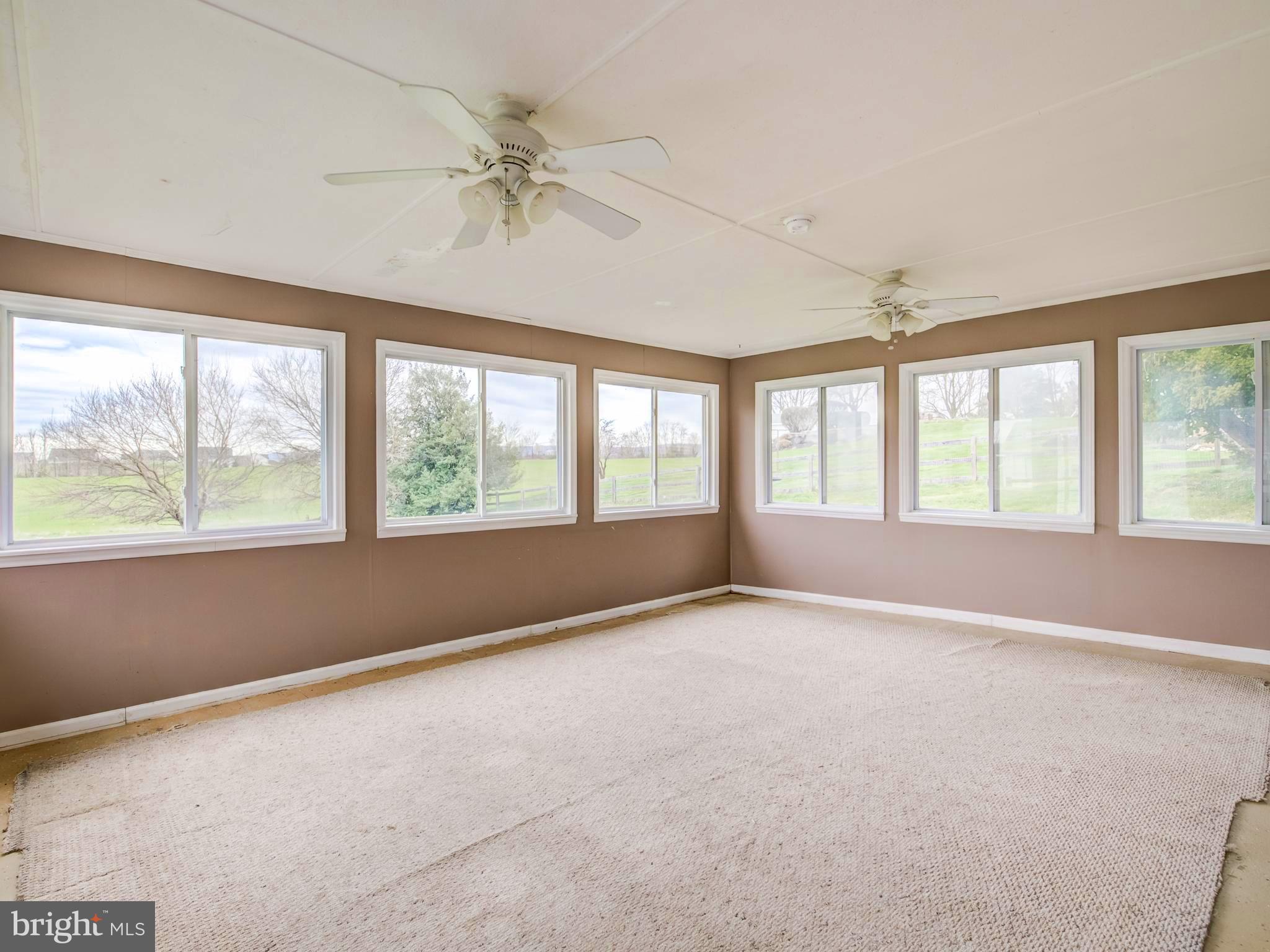 1233 Rosemont Dr
