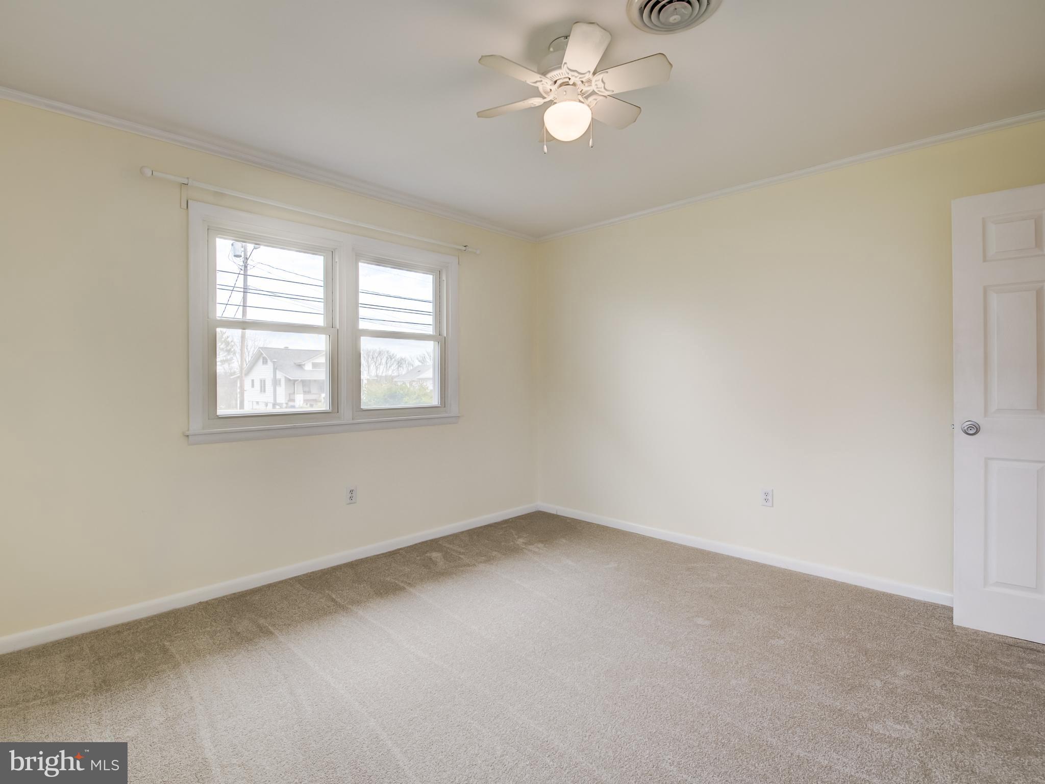 1233 Rosemont Dr
