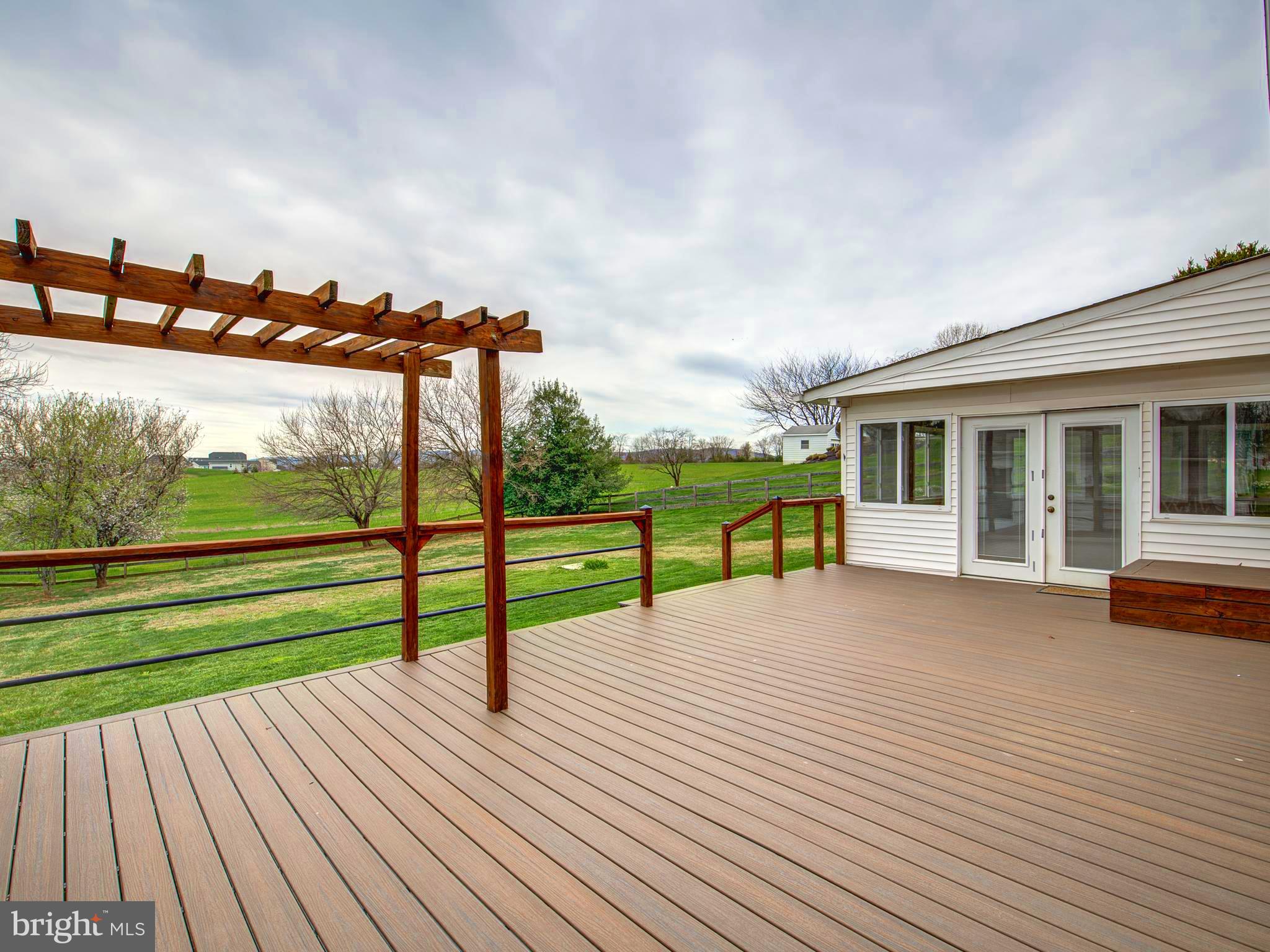 1233 Rosemont Dr