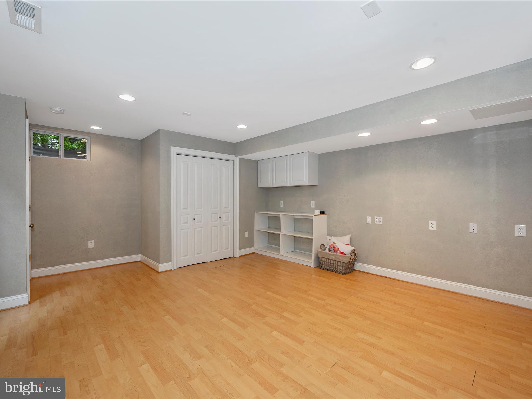 8007 Glendale Ct