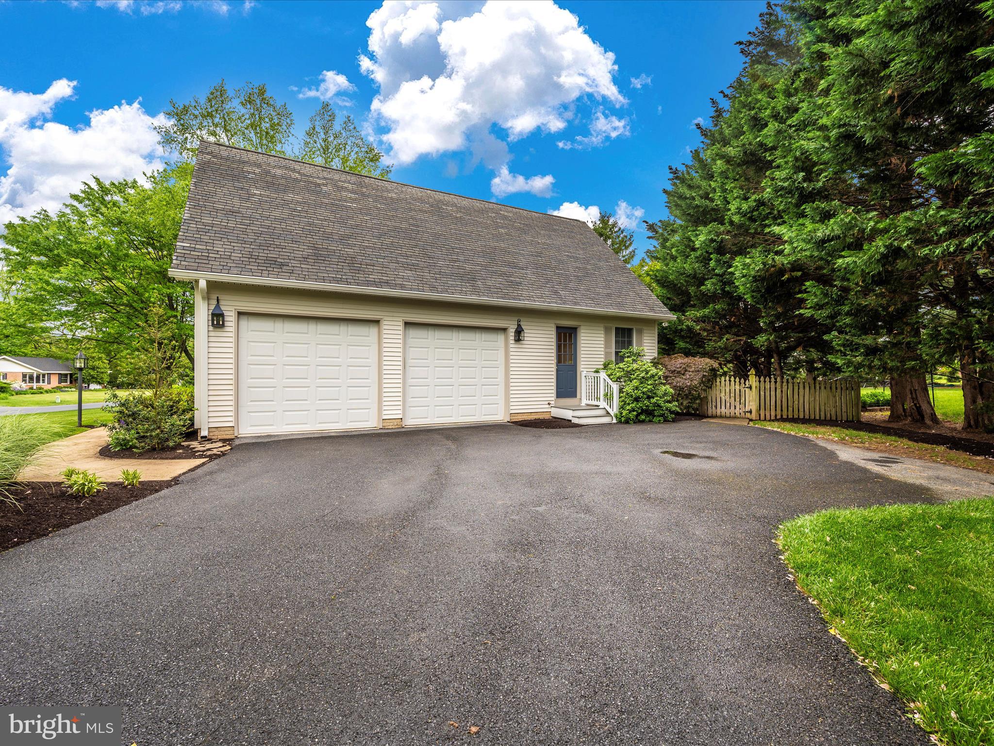 8007 Glendale Ct