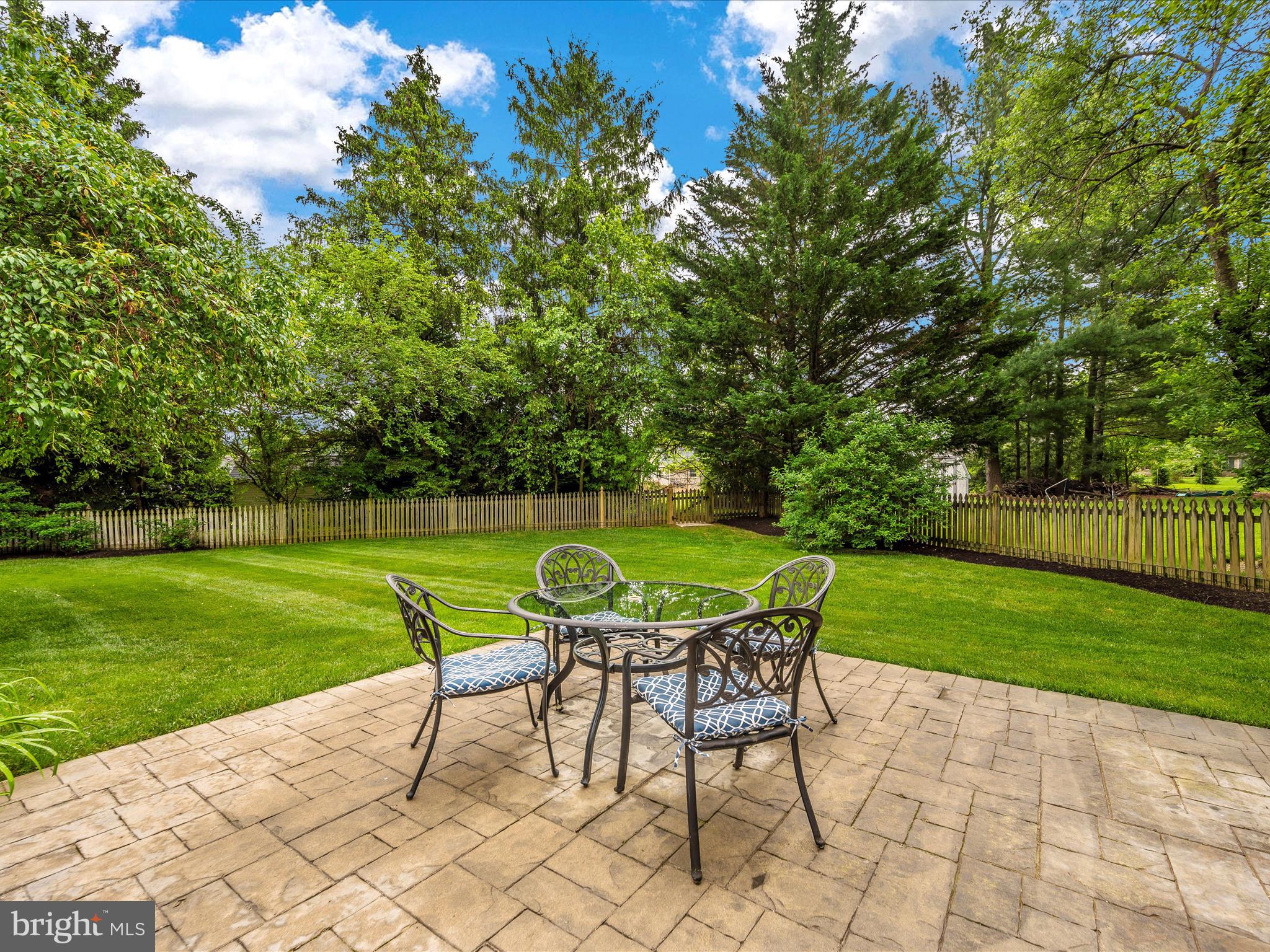 8007 Glendale Ct