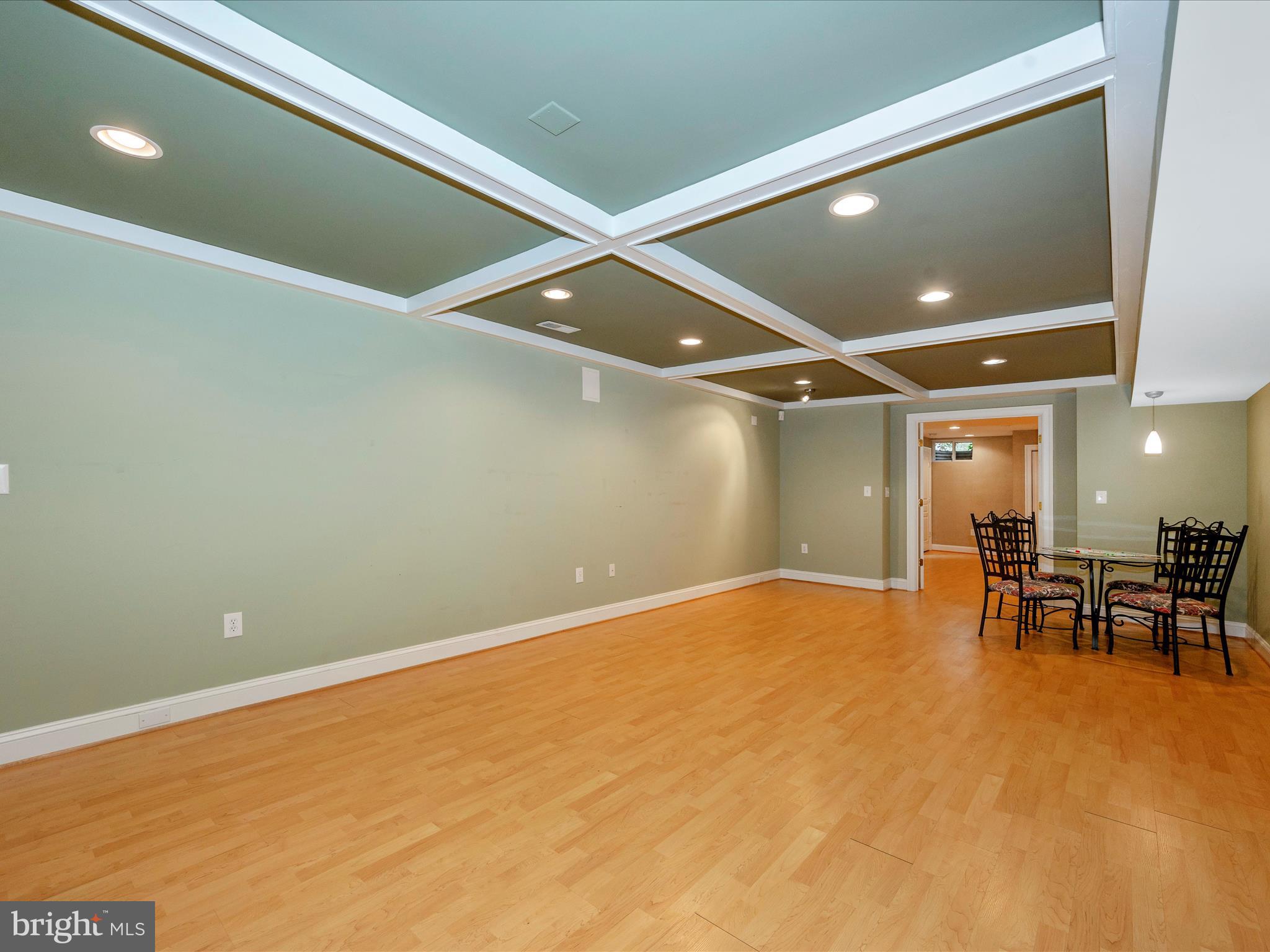 8007 Glendale Ct