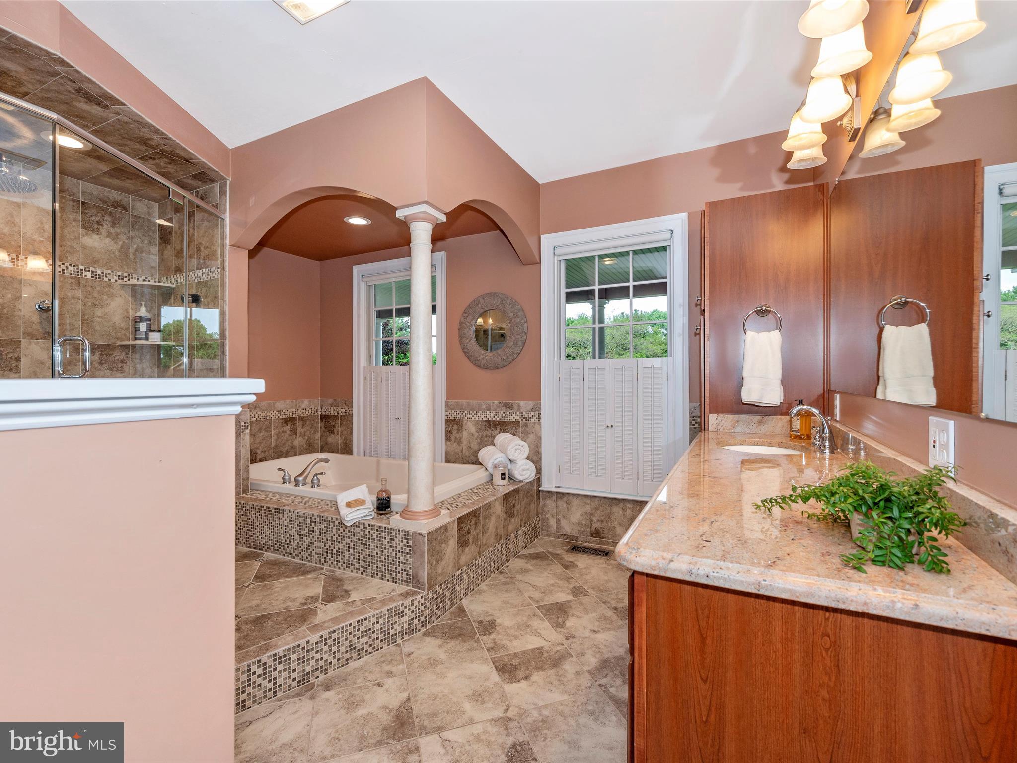 8007 Glendale Ct