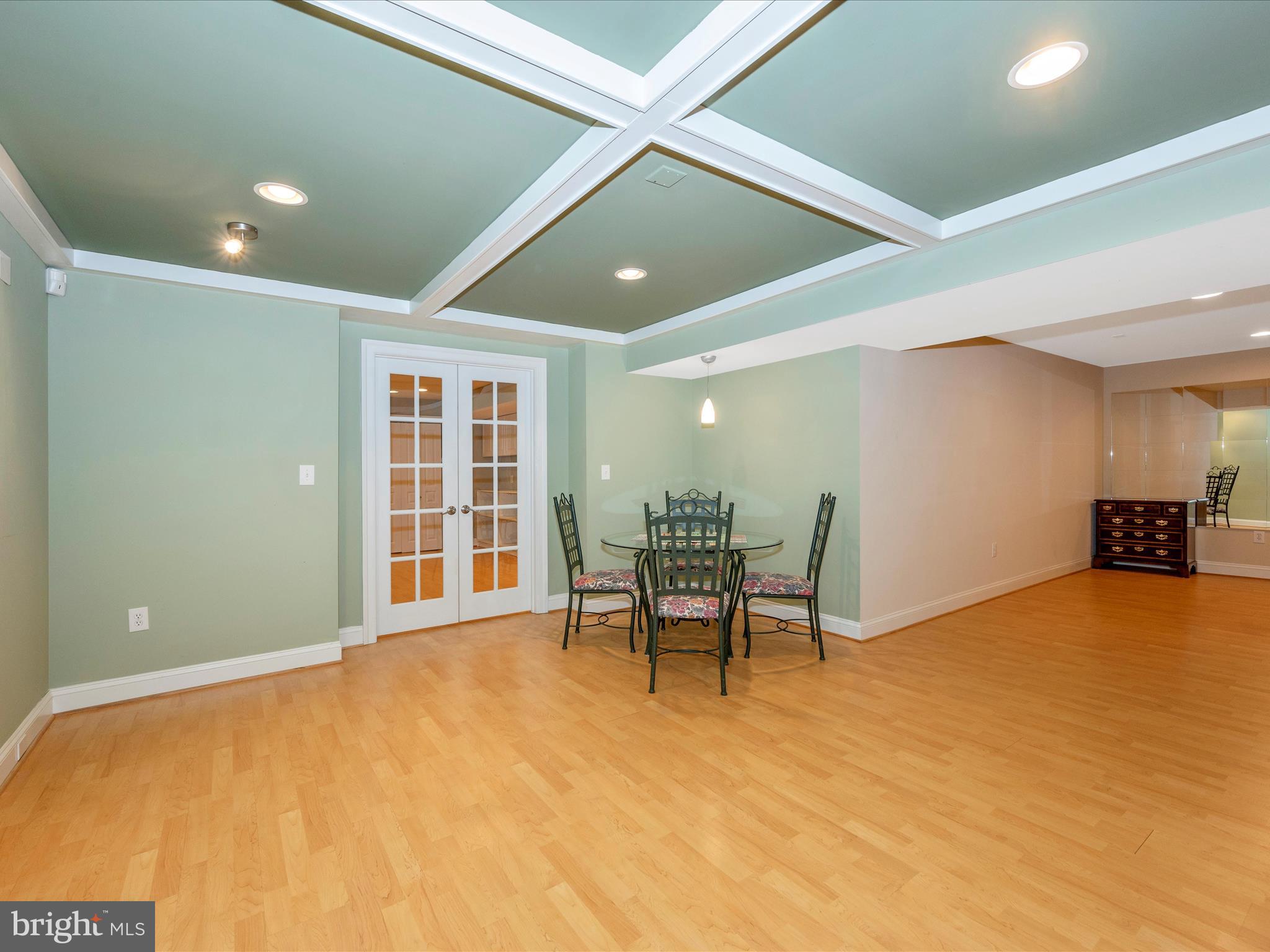 8007 Glendale Ct