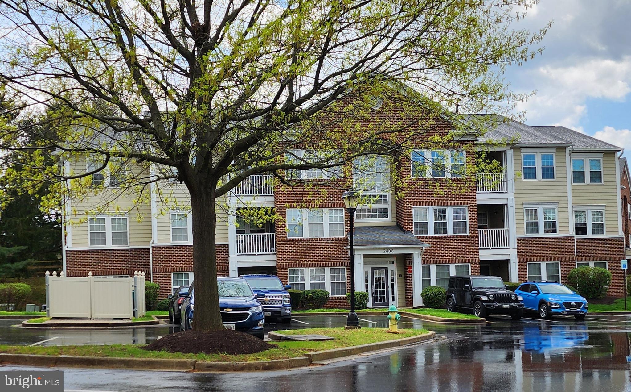 2406 Ellsworth Way #1b