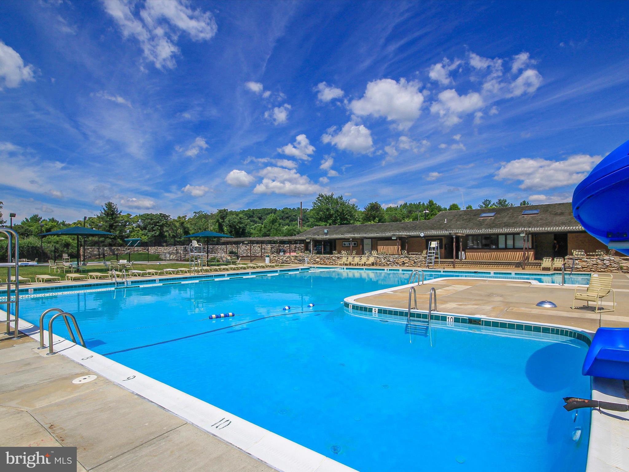10780 Forest Edge Cir