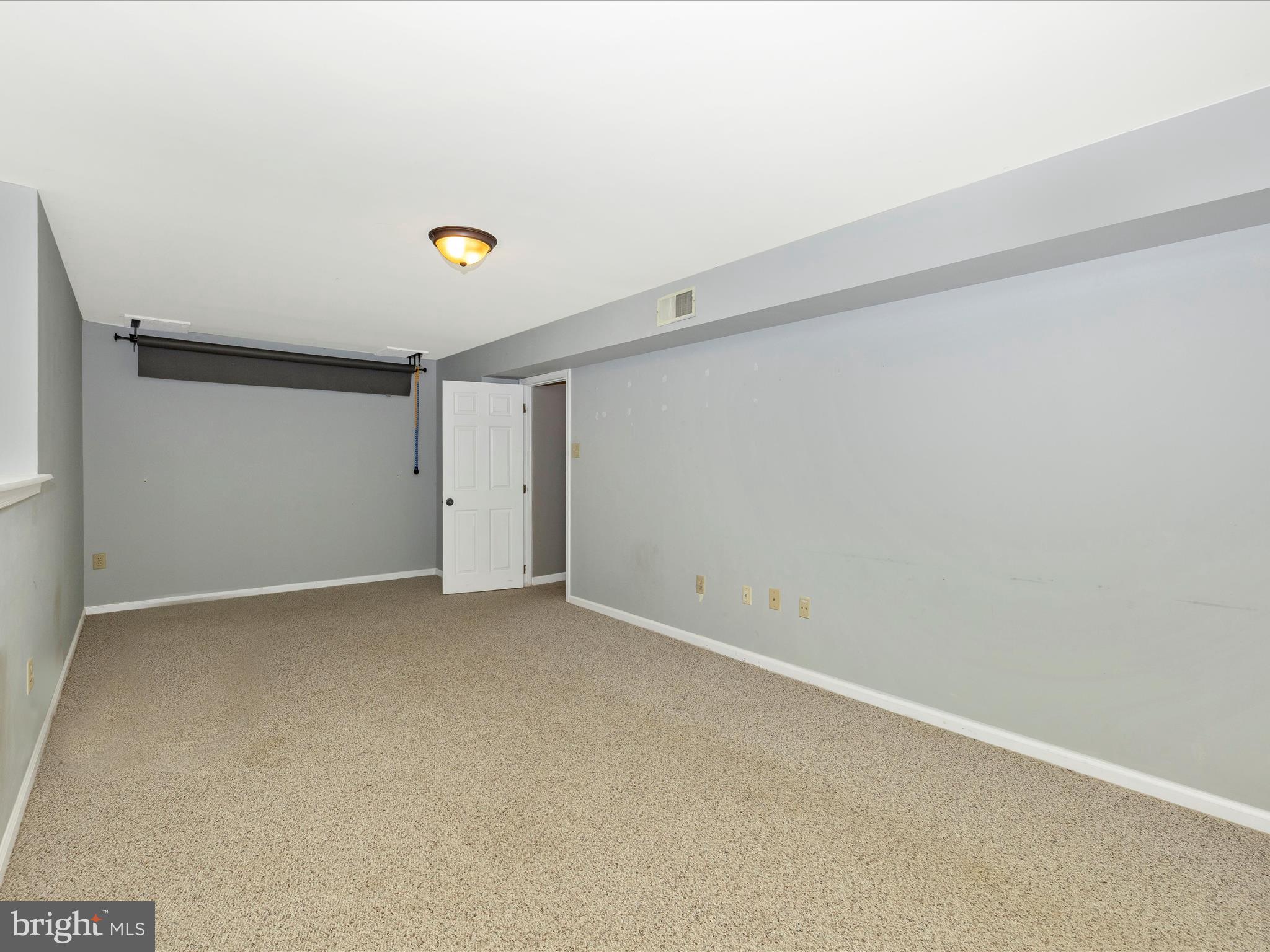 10780 Forest Edge Cir