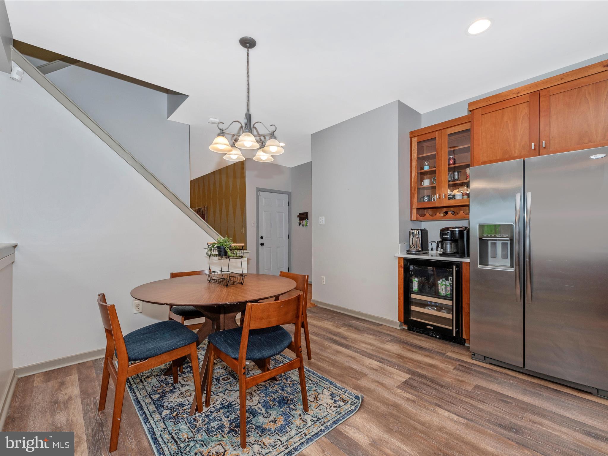 9715 Woodlake Pl