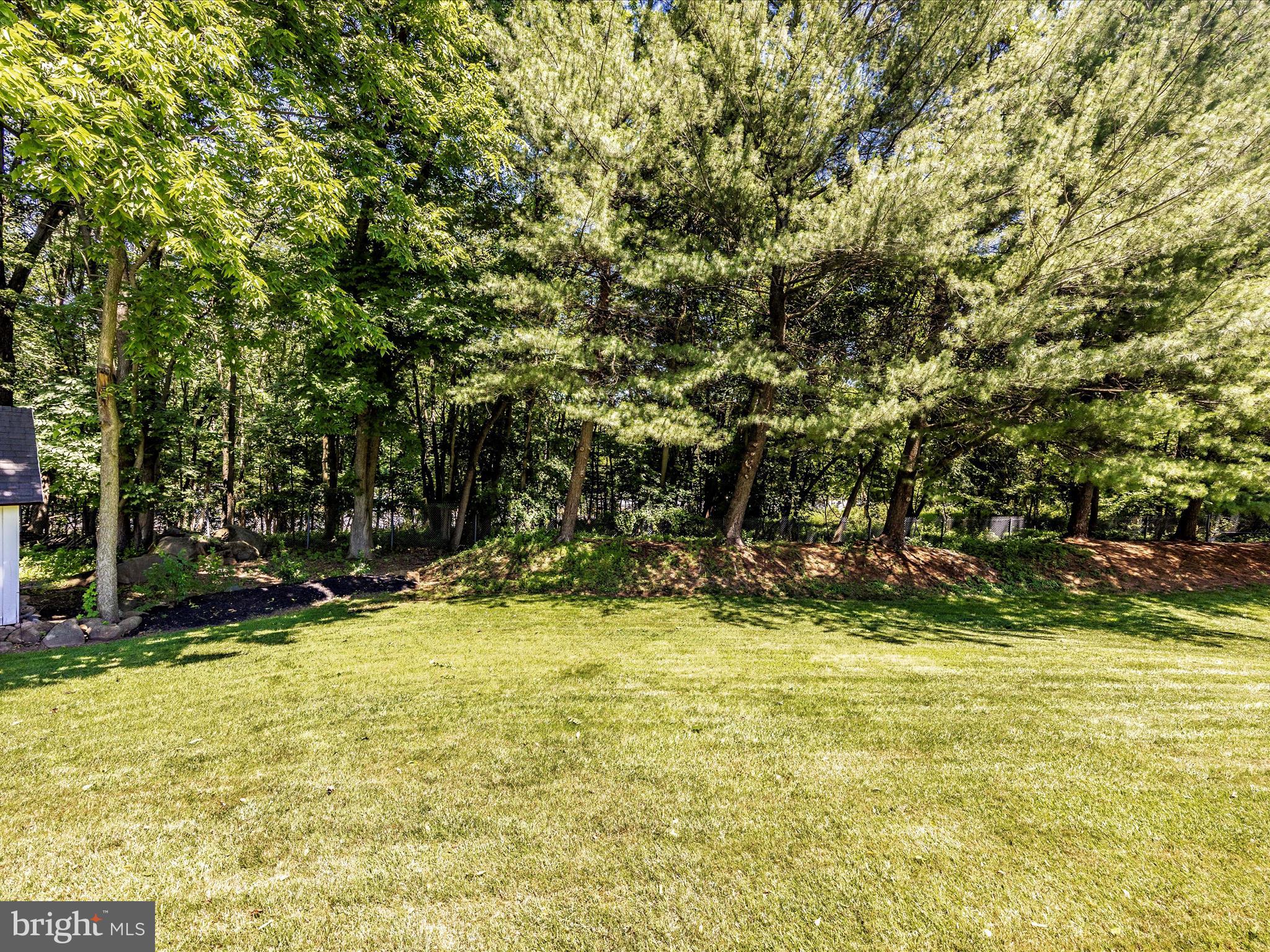 6139 Fieldcrest Dr