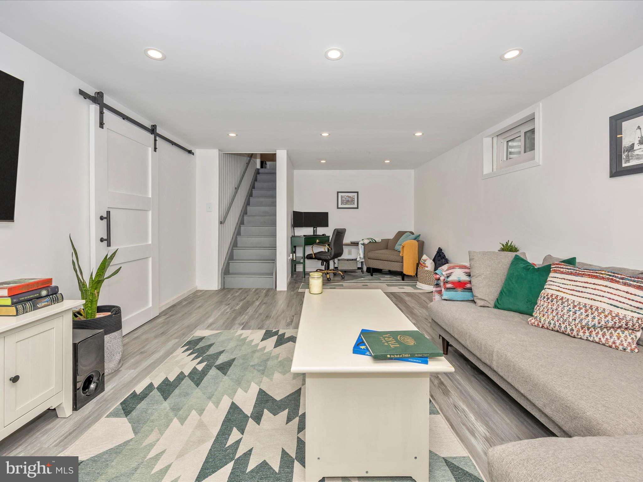 17 William St