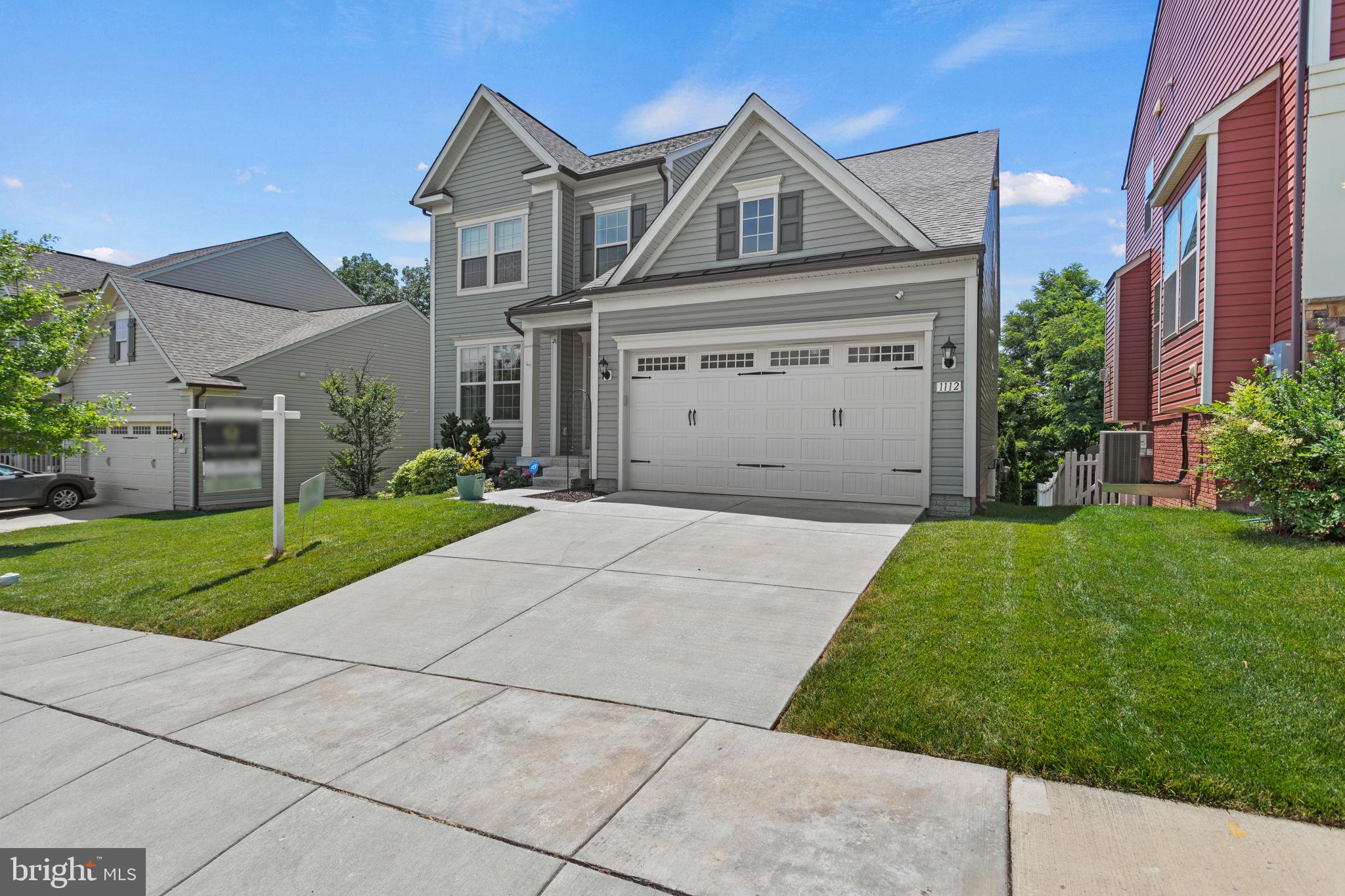 1112 SAXTON DR
