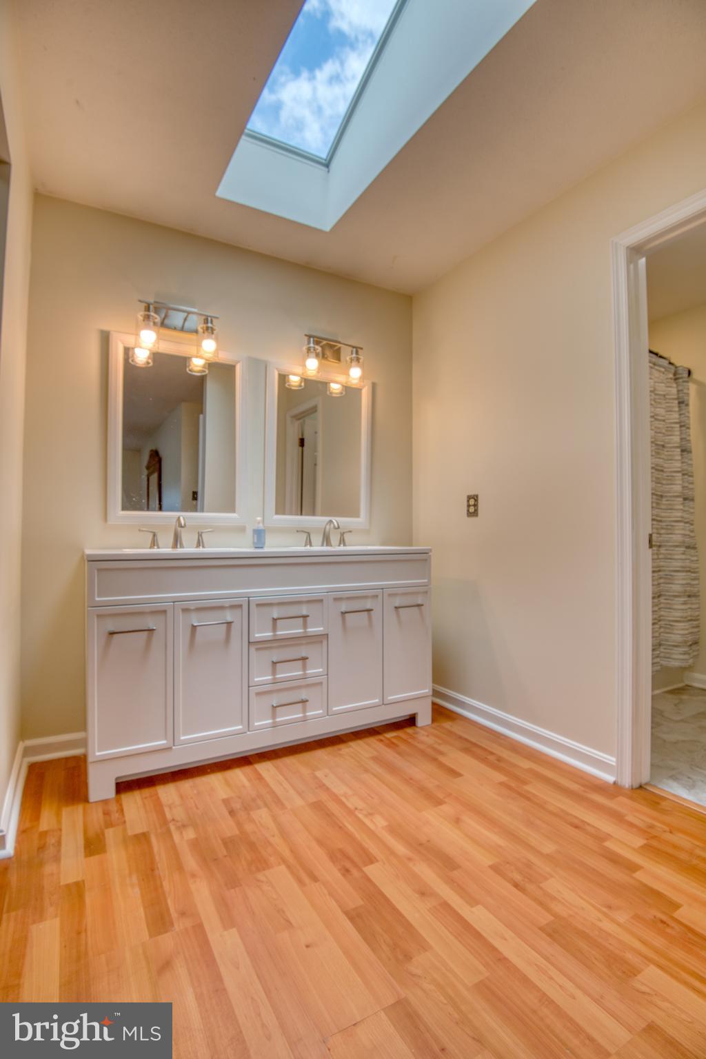 5616 Worchester Ct