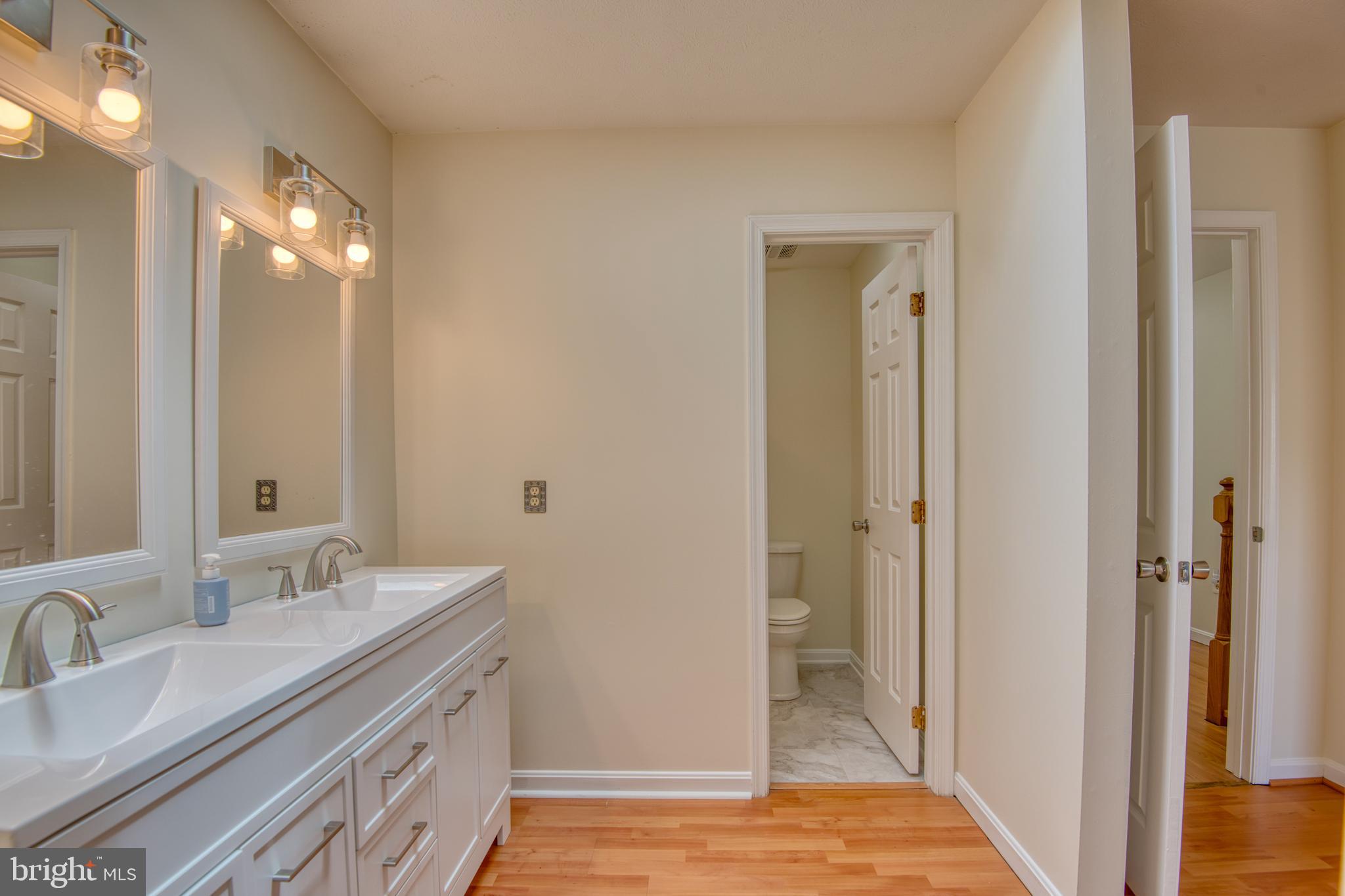 5616 Worchester Ct