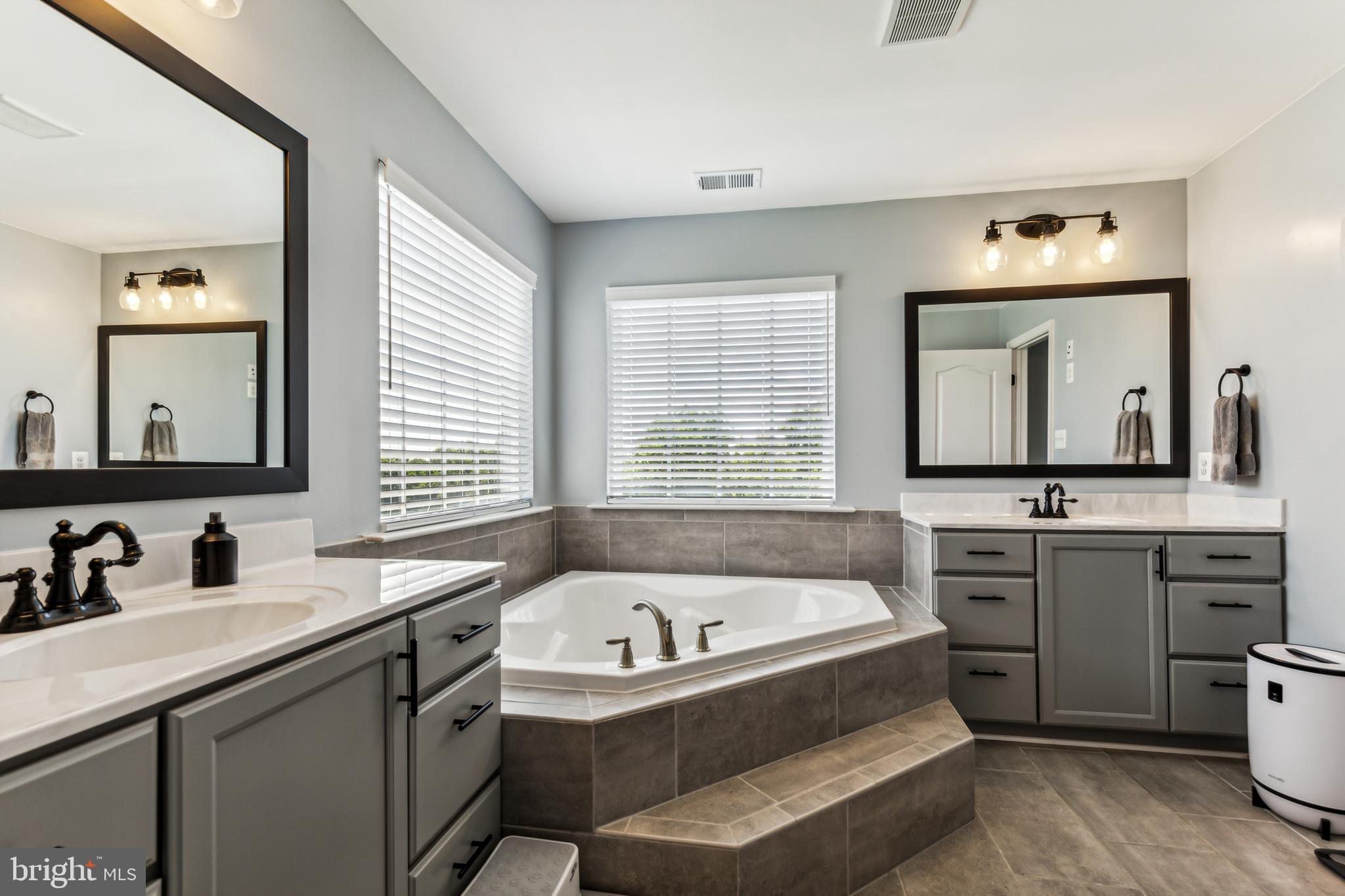 7277 Hattery Farm Ct