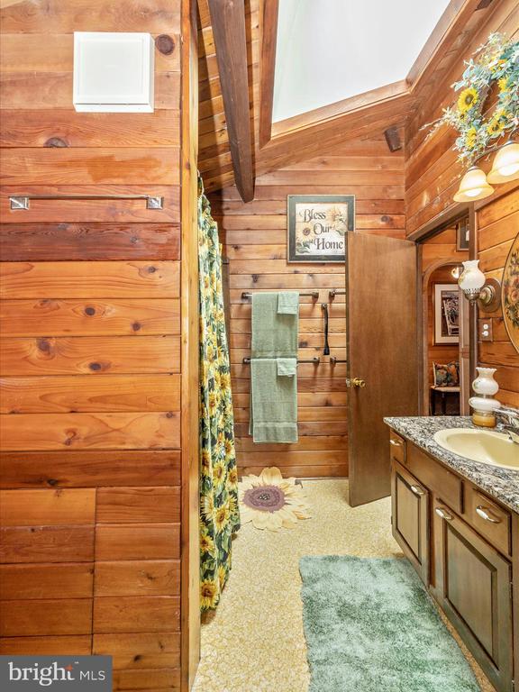 12644 Jesse Smith Rd