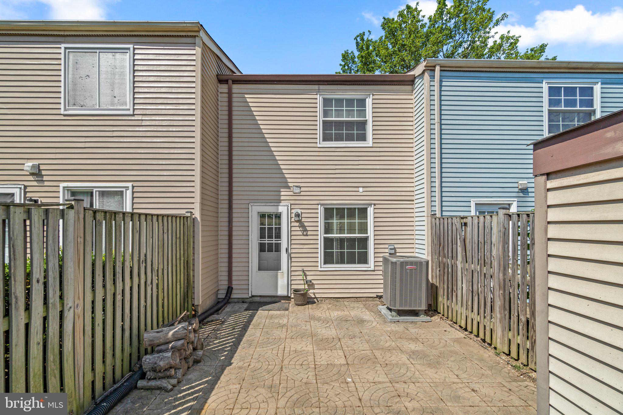 5803 Drawbridge Ct