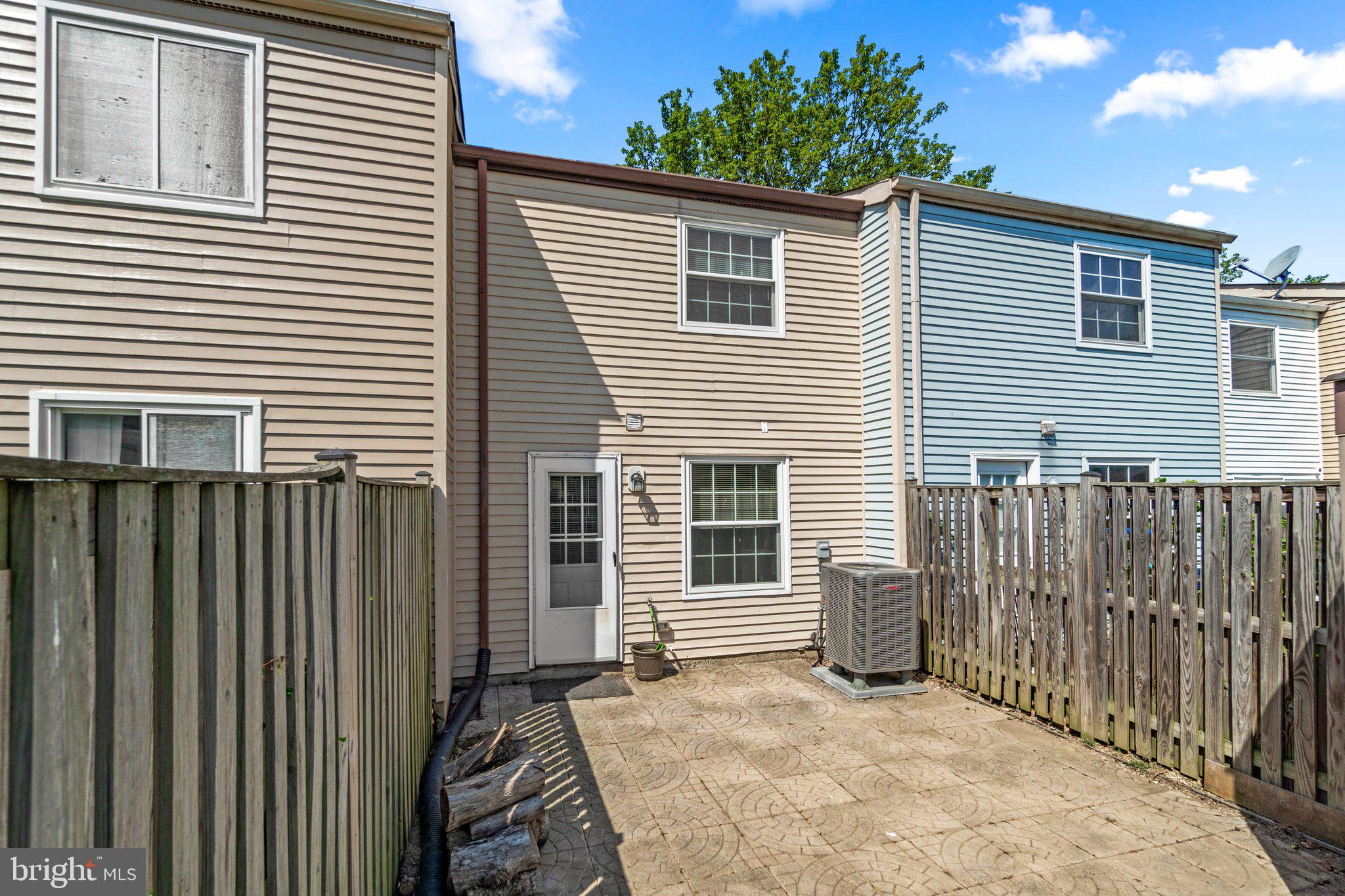 5803 Drawbridge Ct