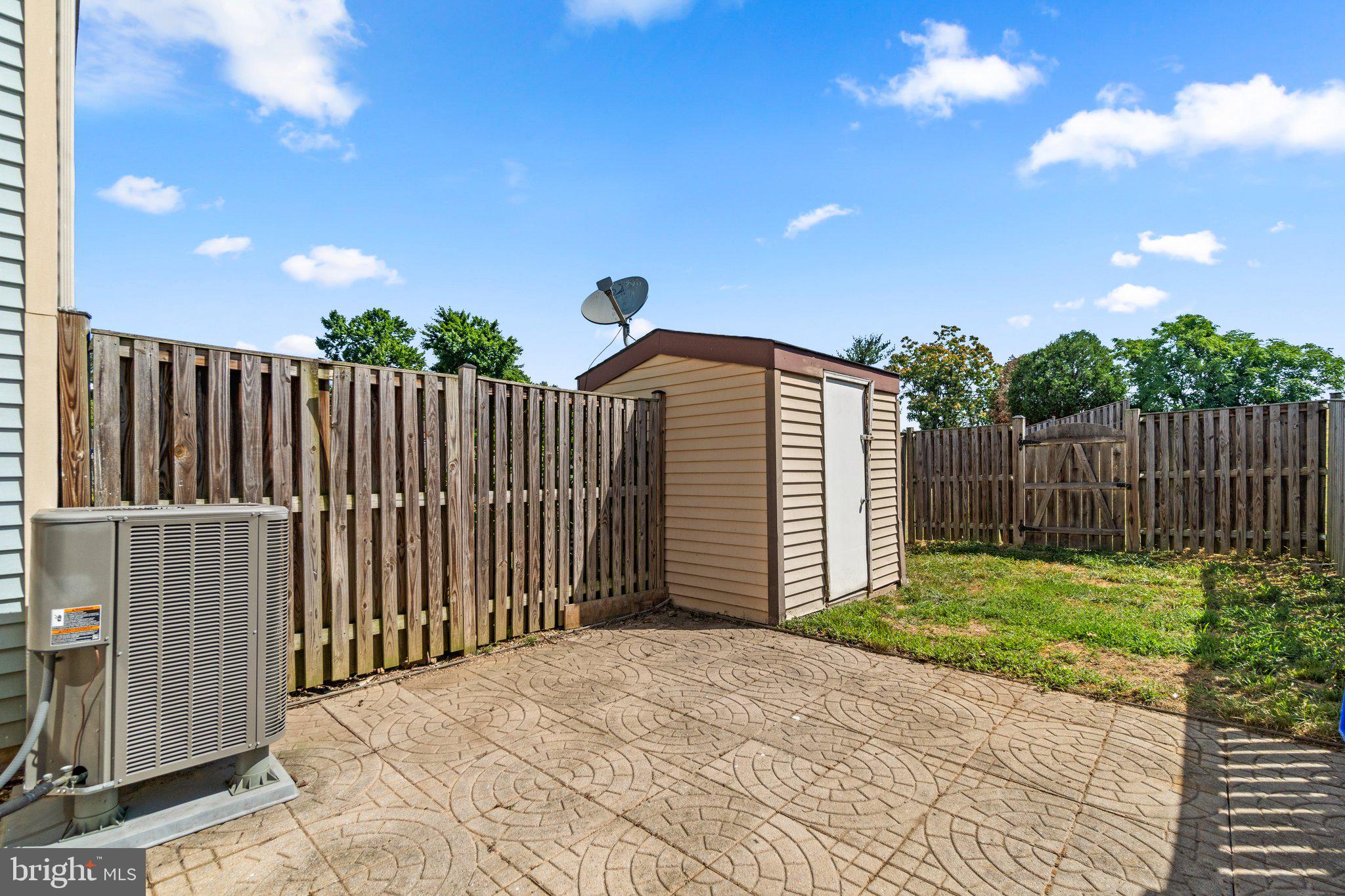 5803 Drawbridge Ct