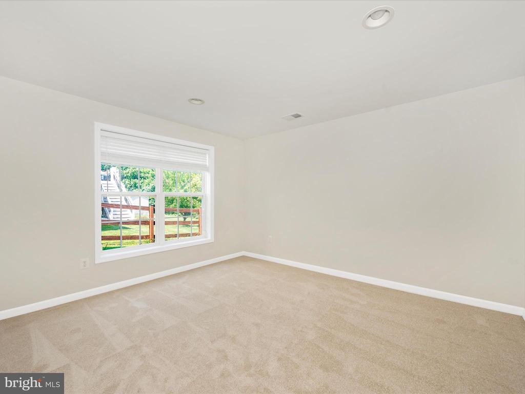 229 Galyn Dr