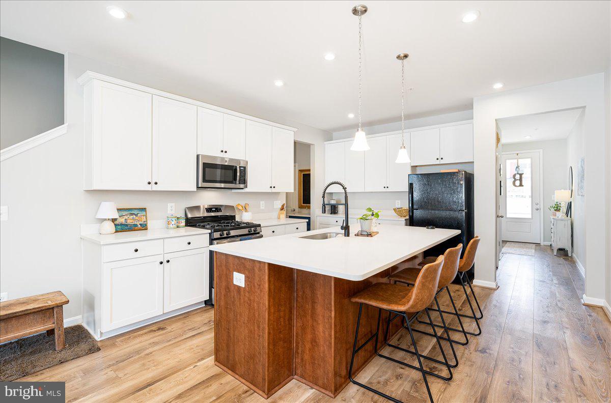 1203 Pennington Dr