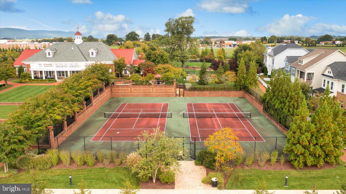 1203 Pennington Dr