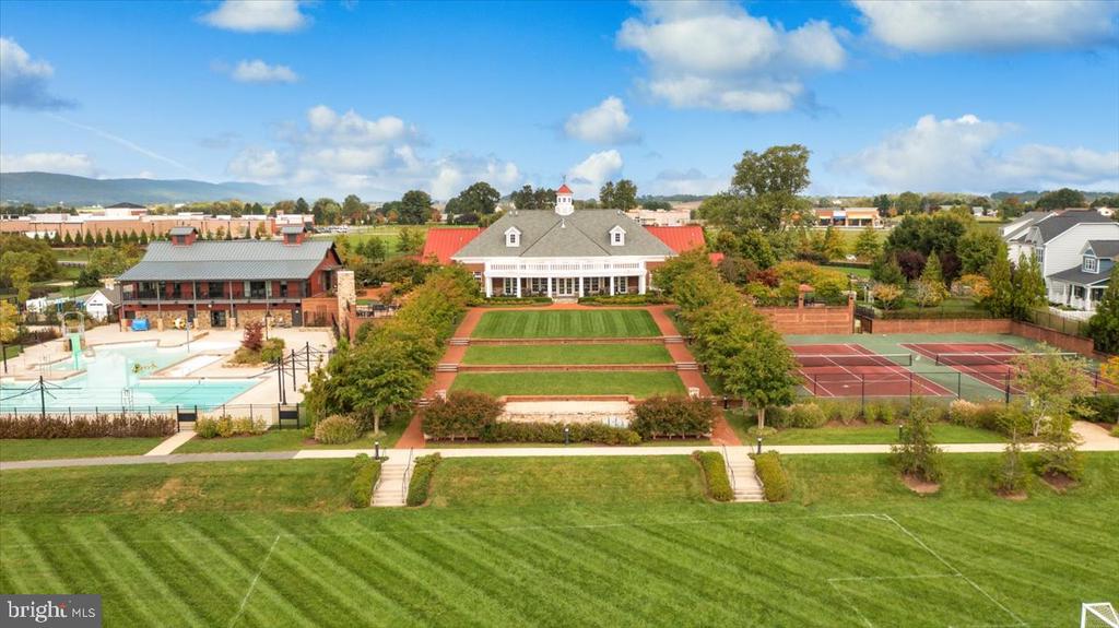 1203 Pennington Dr