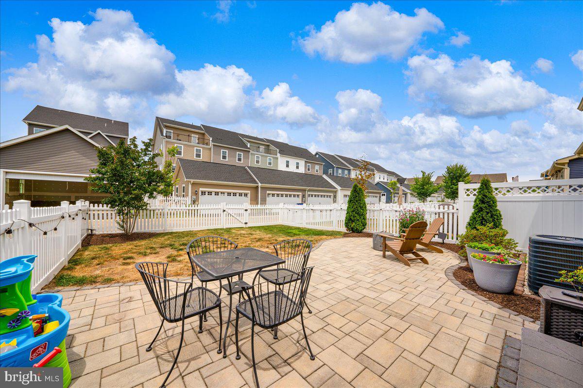1203 Pennington Dr