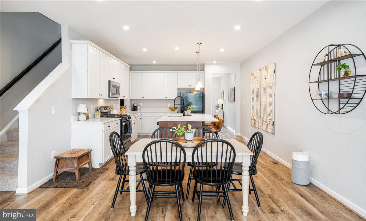 1203 Pennington Dr