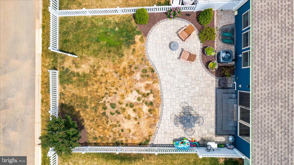 1203 Pennington Dr